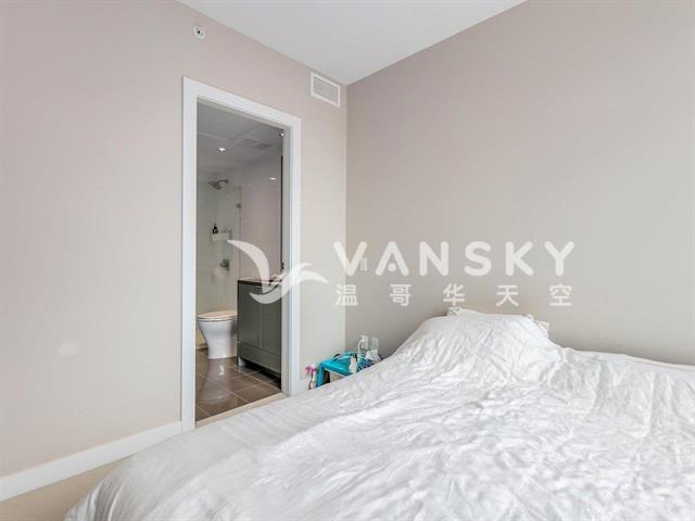 220713153302_master bed.jpg